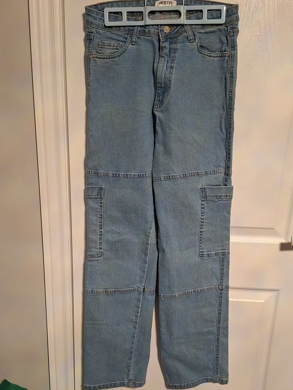 Light Wash Wide-Leg Cargo Jeans for Women